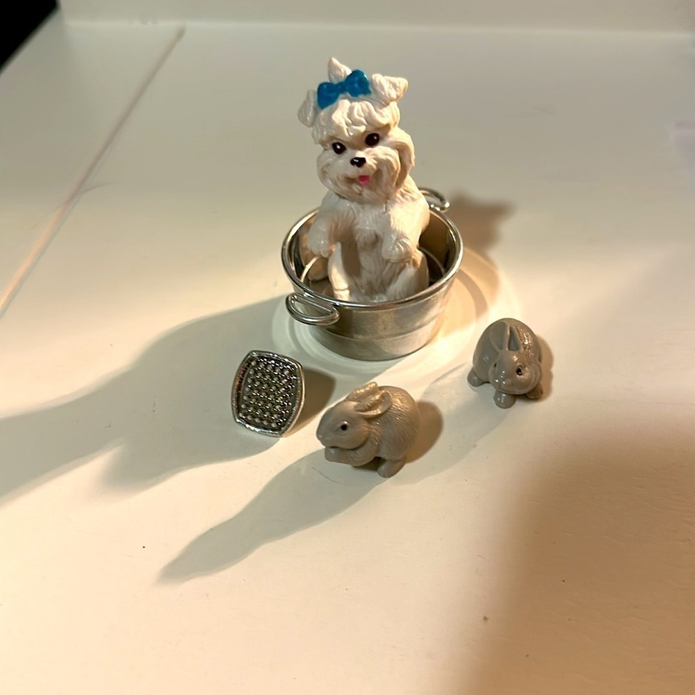 Vintage 1990’s Barbie Pet/Animal collection. Dog, 2 rabbits, wash bucket & brush